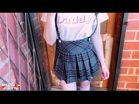 ❤️ D'Schoulmeedchen suckt hiren Dick déif a féckt amplaz Klassen. ❤️❌ Fucking op lb.ixiporn-com.ru ❌️❤