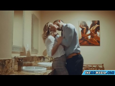 ❤️ Wann eng Busty Blond Iech an engem ëffentlechen Toilette verféiert ❤️❌ Fucking op lb.ixiporn-com.ru ❌️❤